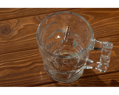 Пивной бокал - череп с пулей